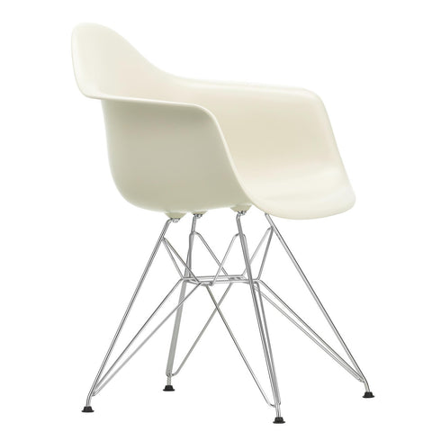 Cadeira de Braços em Plástico Eames DAR / Base Cromada